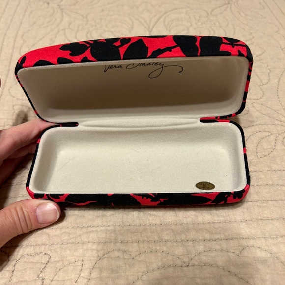 Vera Bradley Hard Clamshell Glasses Case - Picture 2 of 5